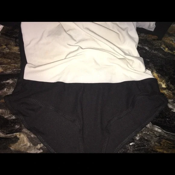 Fashion nova Bodysuit - Picture 4 of 4